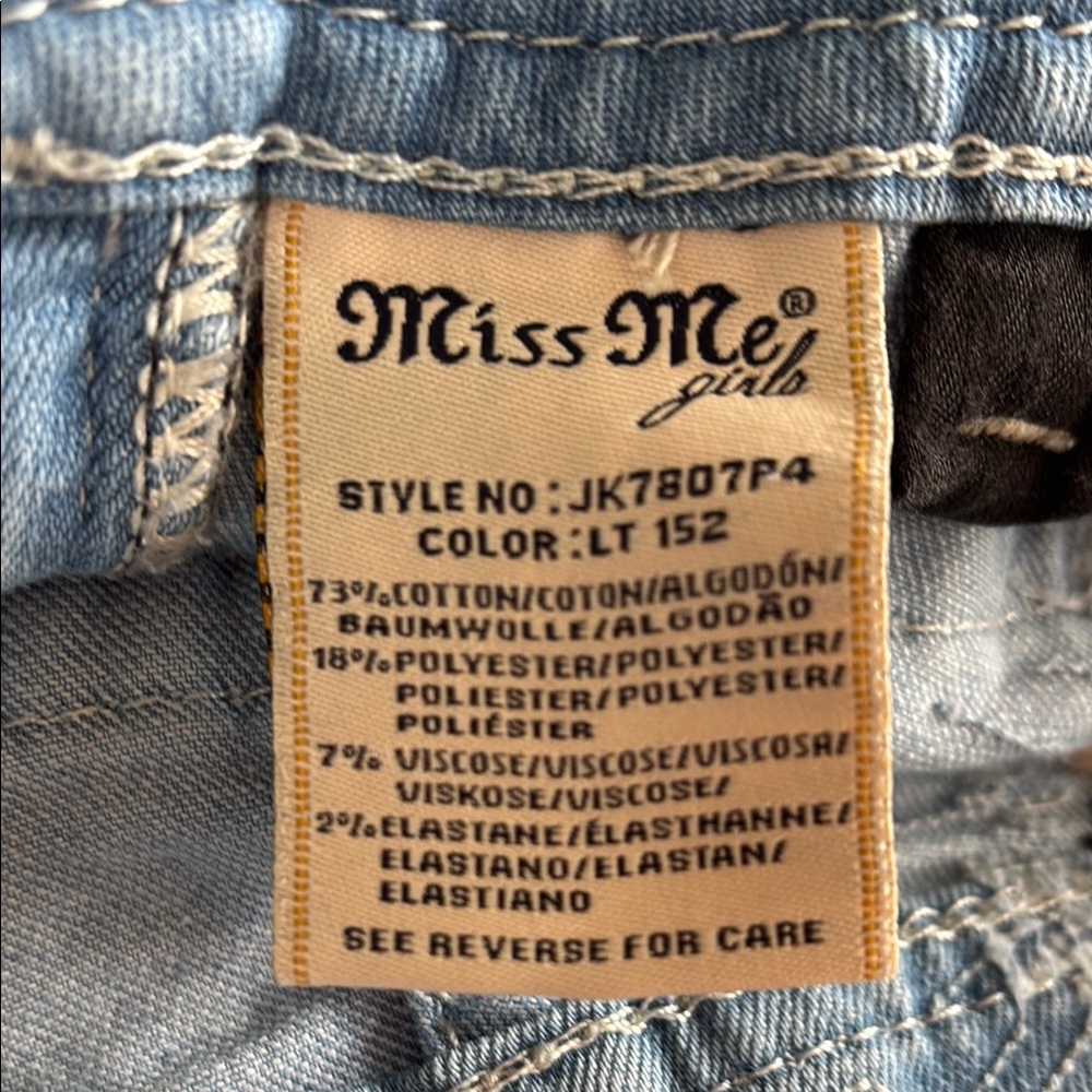 Miss Me Capri Girl Jeans - Picture 8 of 8